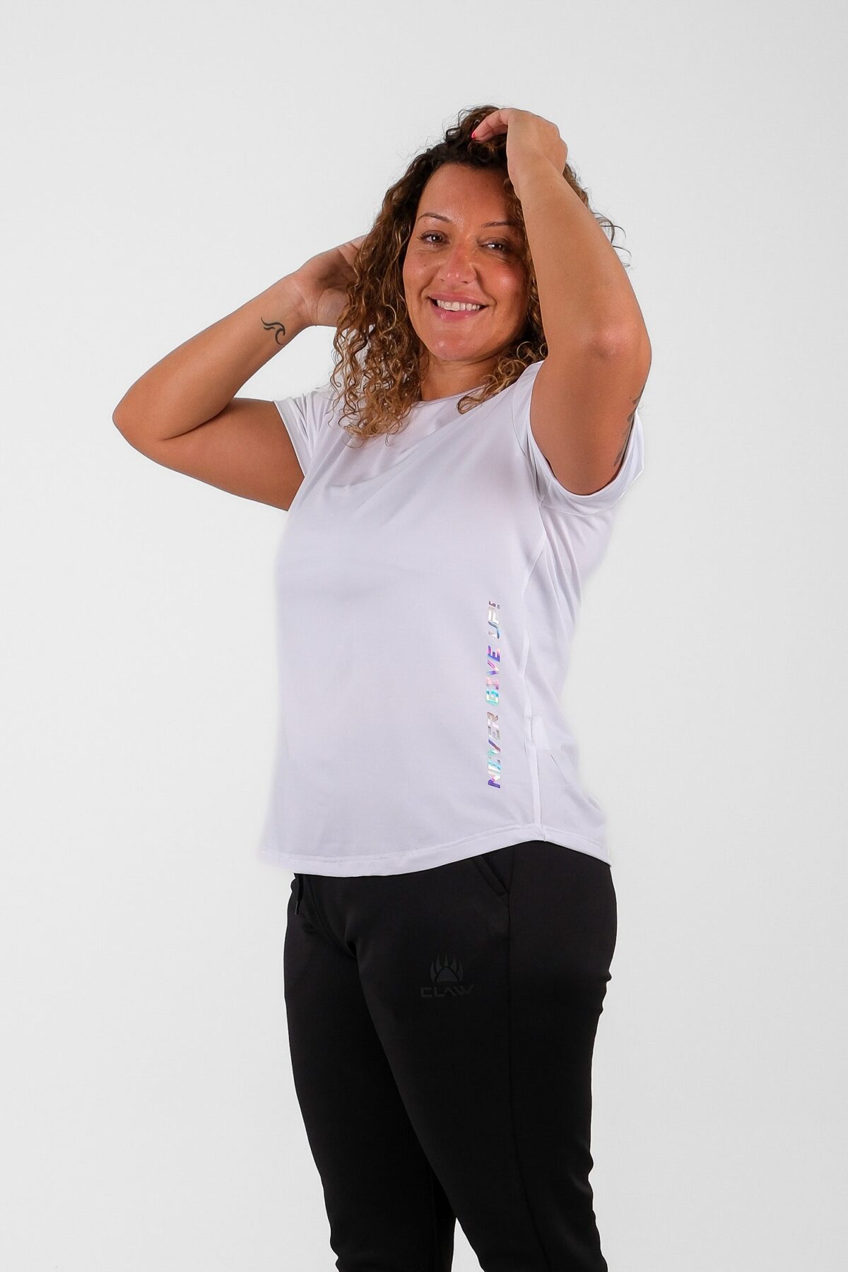 T-SHIRT "NEVER GIVE UP!" - Image 2